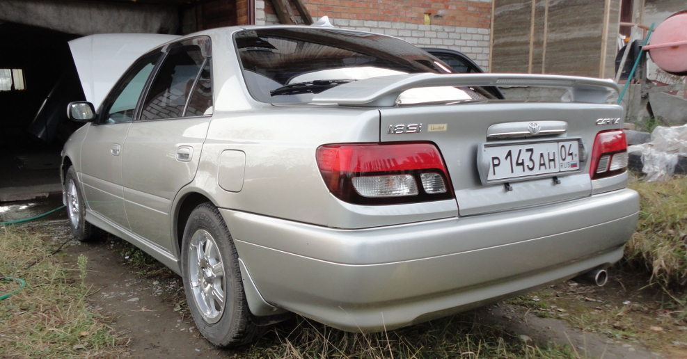 Toyota Carina 211 TRD