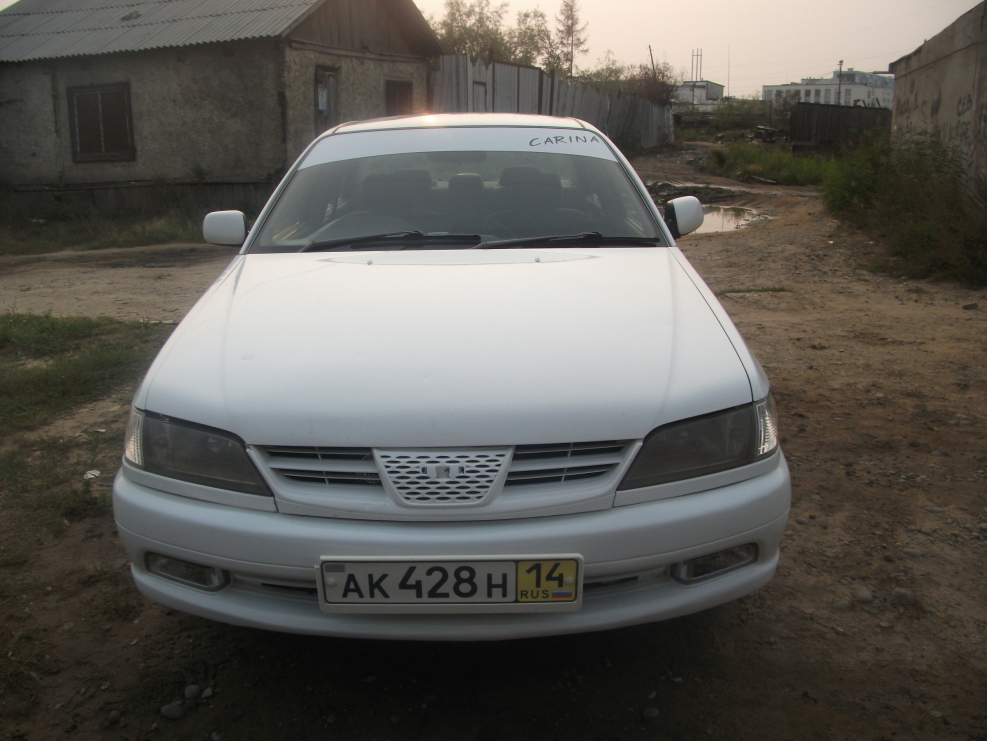 Toyota Carina 211