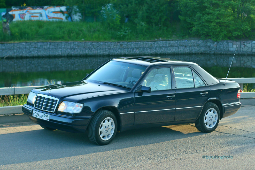 Мерседес Бенц 124 AMG
