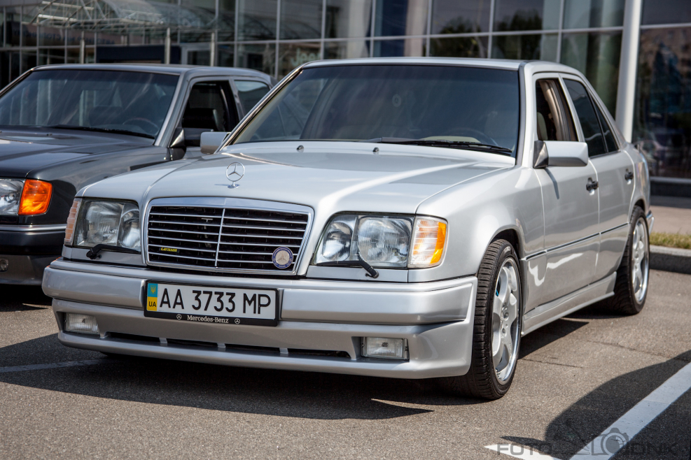 Mercedes-Benz w124 200