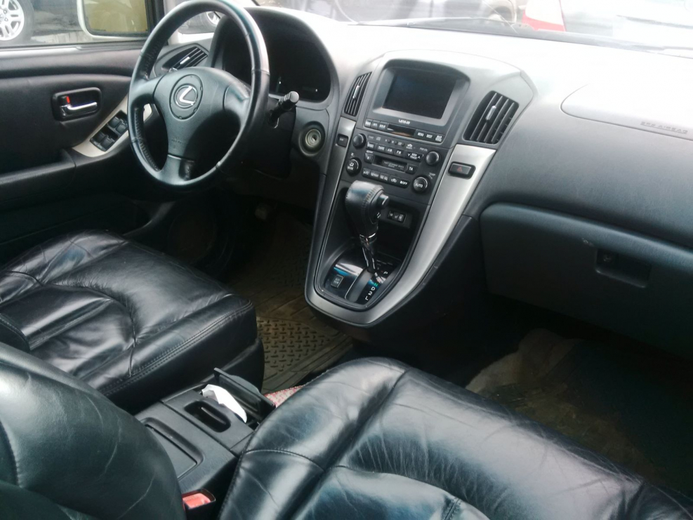 Lexus rx300 салон