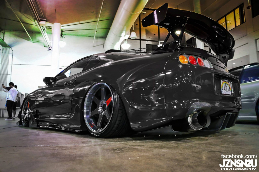 Toyota Supra затюнингованная