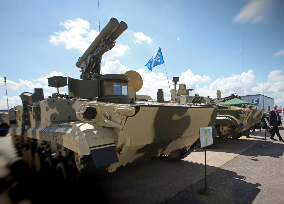 Боевая машина командира взвода 9п157-3