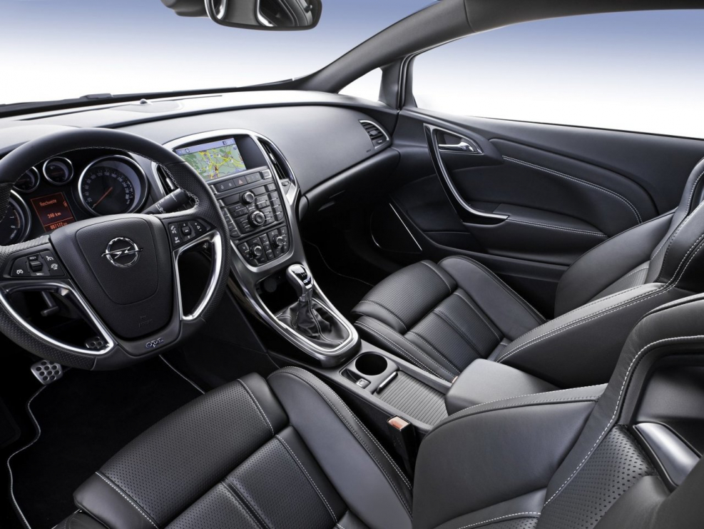 Opel Astra 2013 салон