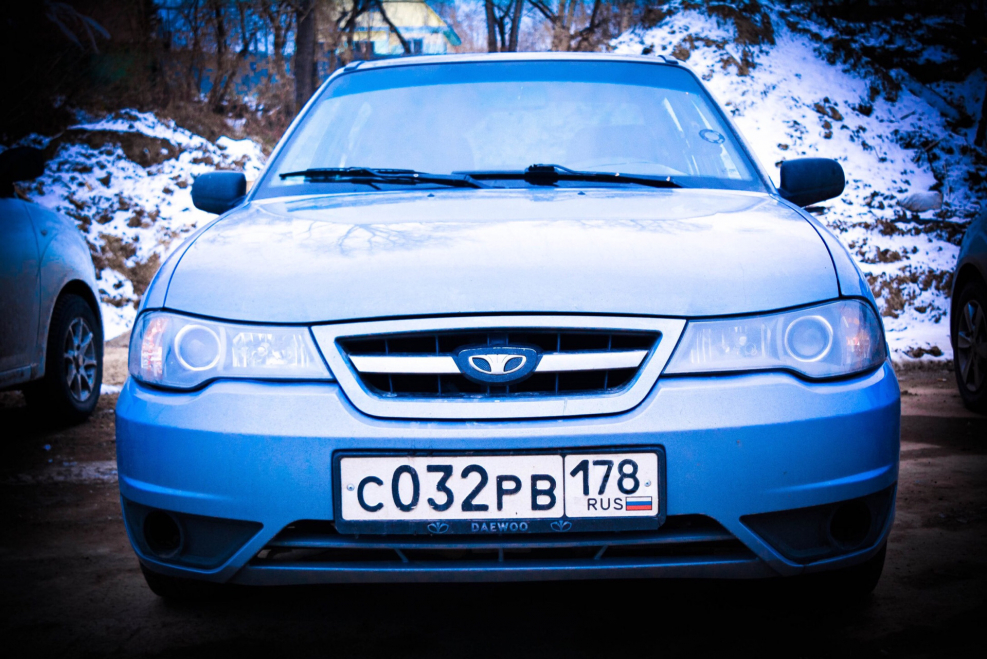 Эмблема на Daewoo espero на задний