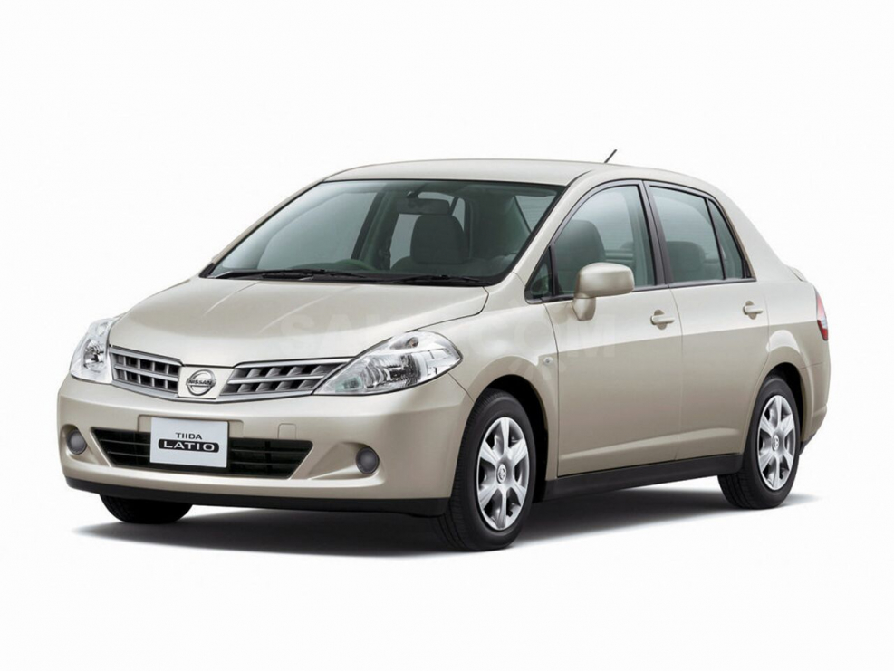 Nissan Tiida Latio 2005