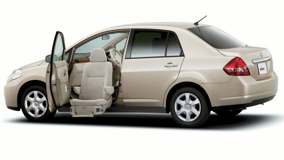 Nissan Tiida Latio 2005