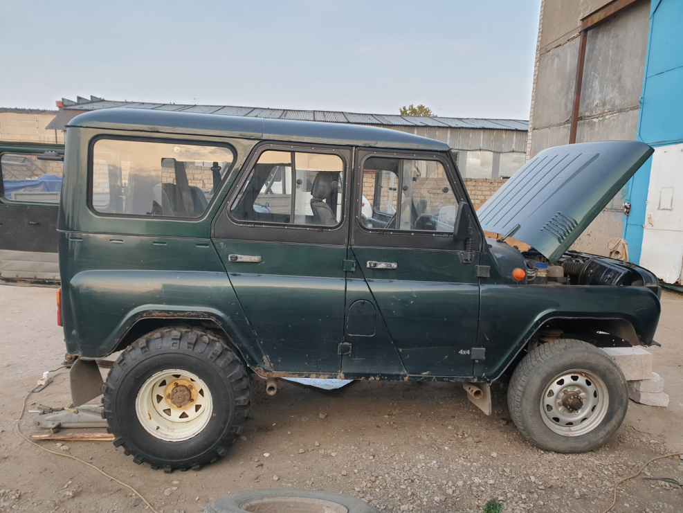 УАЗ 31512 33 колесах
