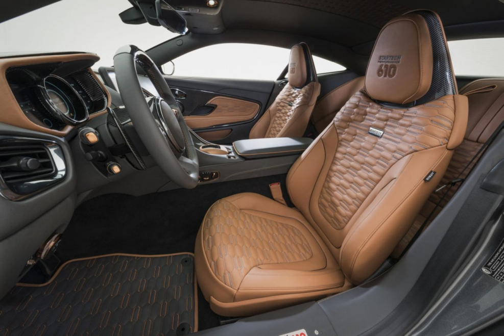Aston Martin db11 салон