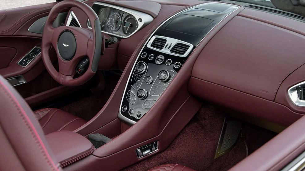 Aston Martin Vanquish салон