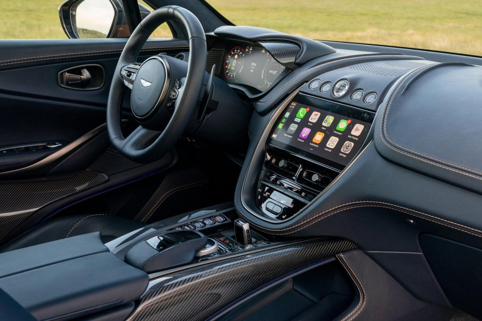 Aston Martin db11 2020 салон