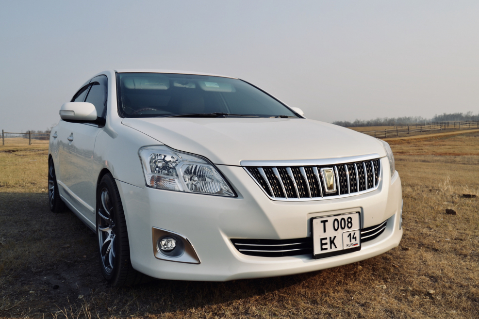 Toyota Premio zrt260
