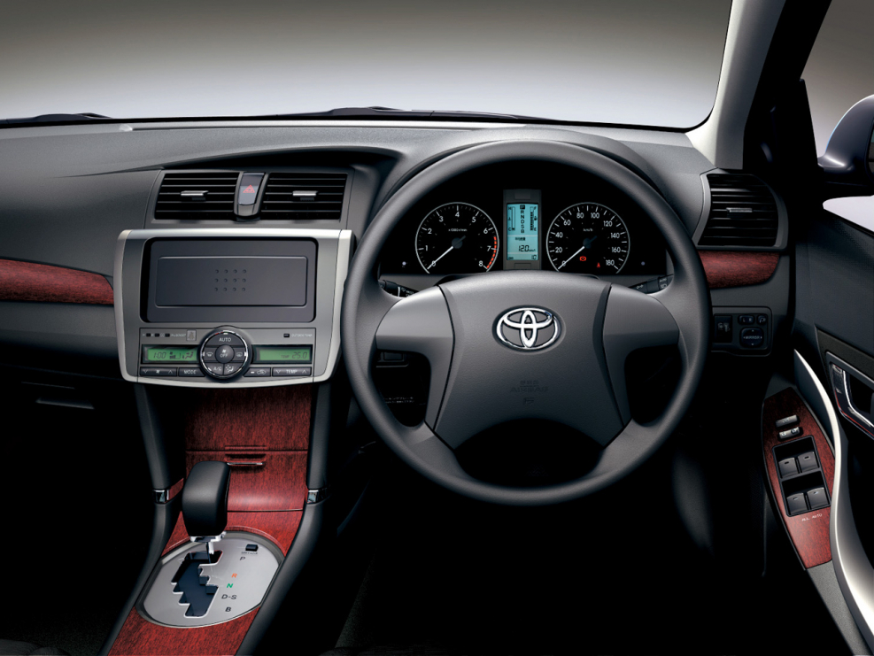 Toyota Premio 2005