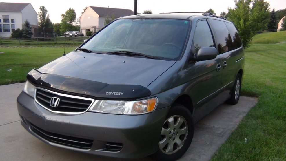 Nissan Prairie 2002