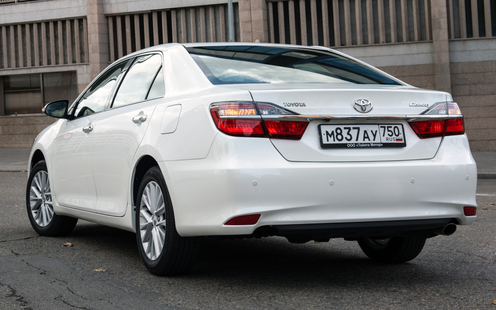 Toyota Camry 50 2011