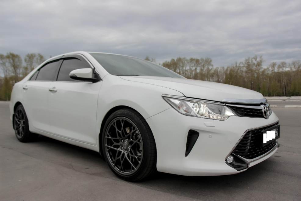 Toyota Camry 3