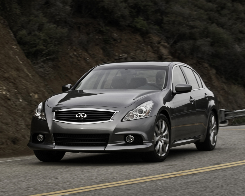 Infiniti g37 Sport