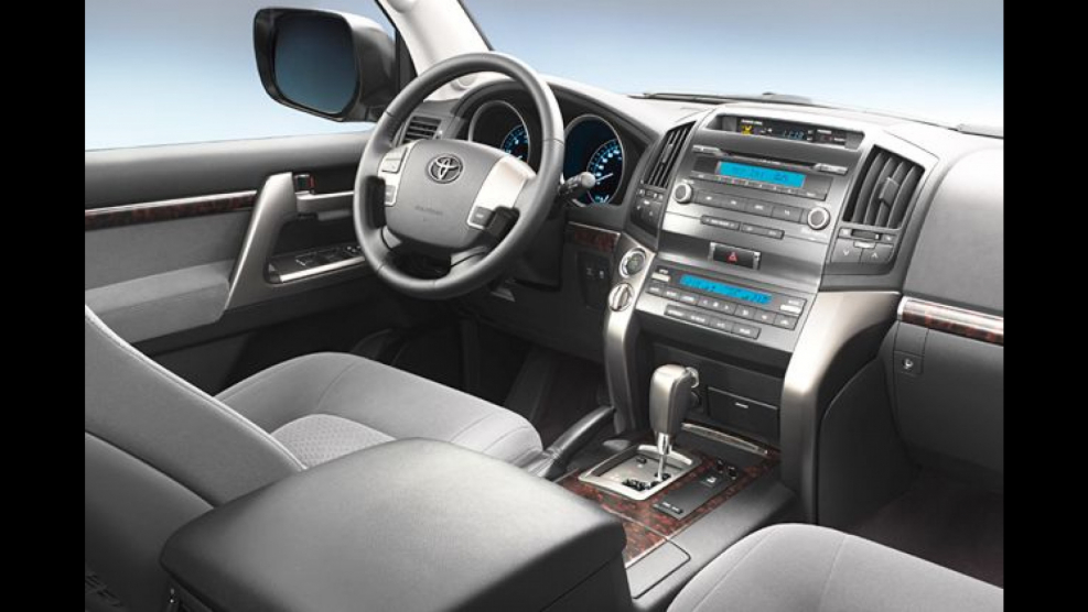 Toyota Land Cruiser 200 2021 салон