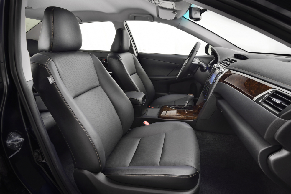 Toyota Camry 3.5 салон