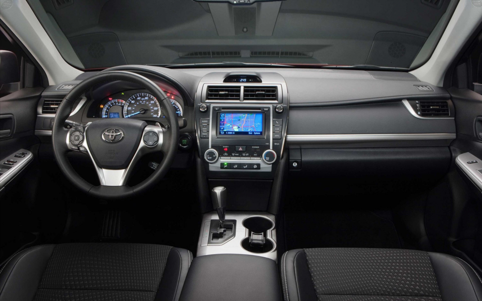Toyota Camry 2018 салон