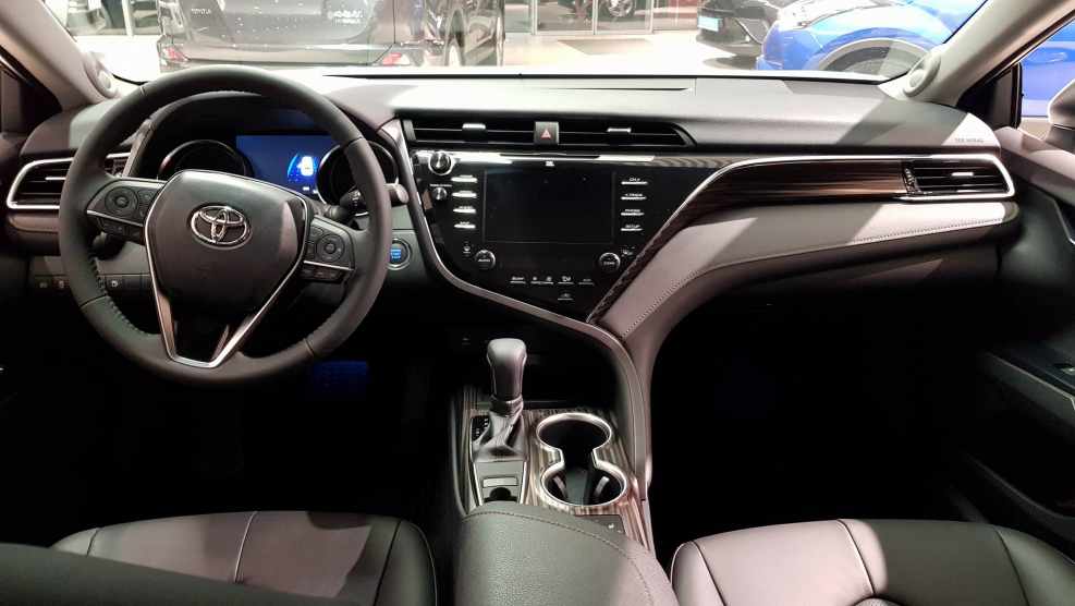 Тойота Camry 2012 Salon