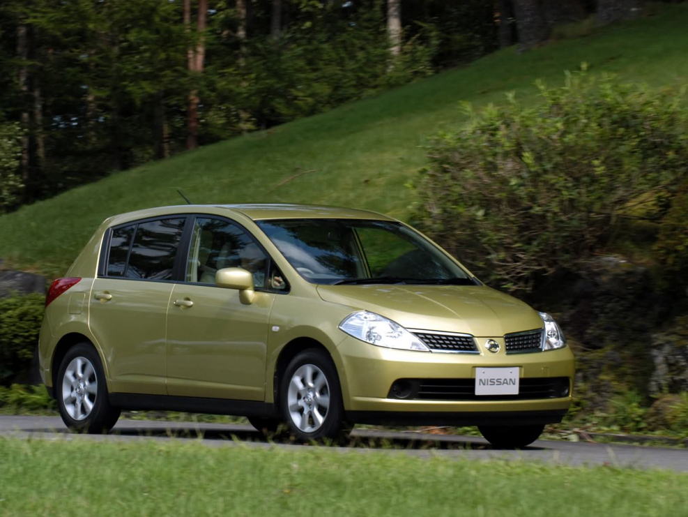 Nissan Tiida 2015