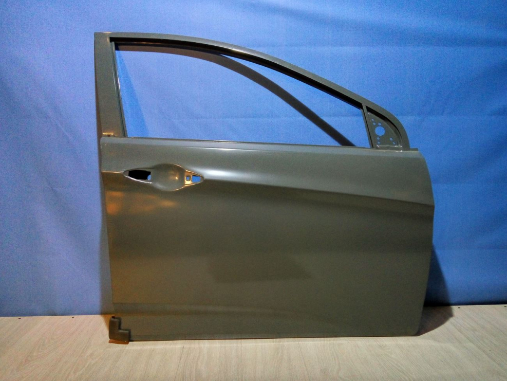 Дверь передняя Hyundai Solaris 2011