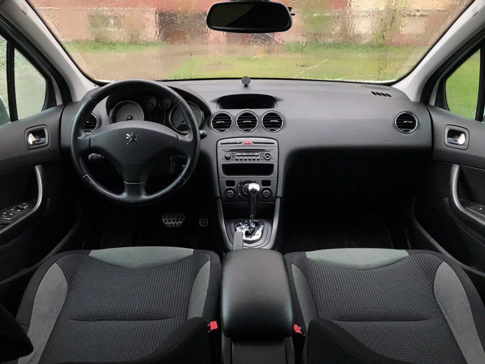 Peugeot 308 салон