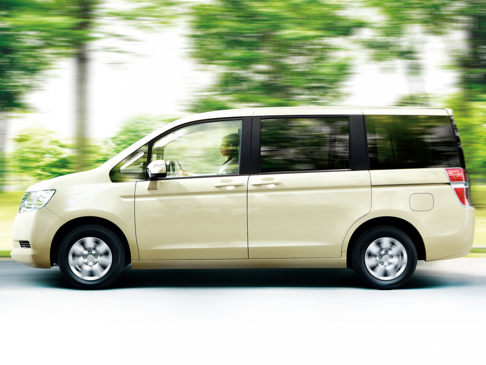 Honda Stepwgn 4 поколение