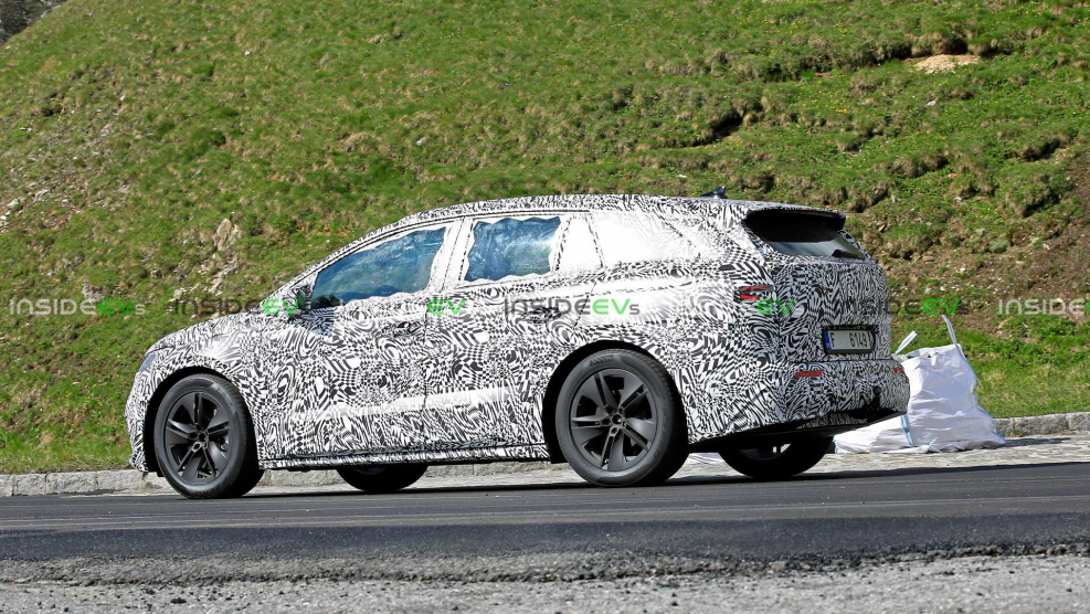 Skoda ENYAQ 2021
