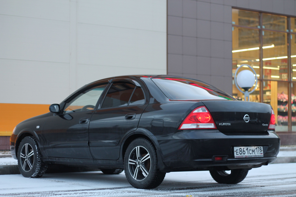 Nissan Almera 2011