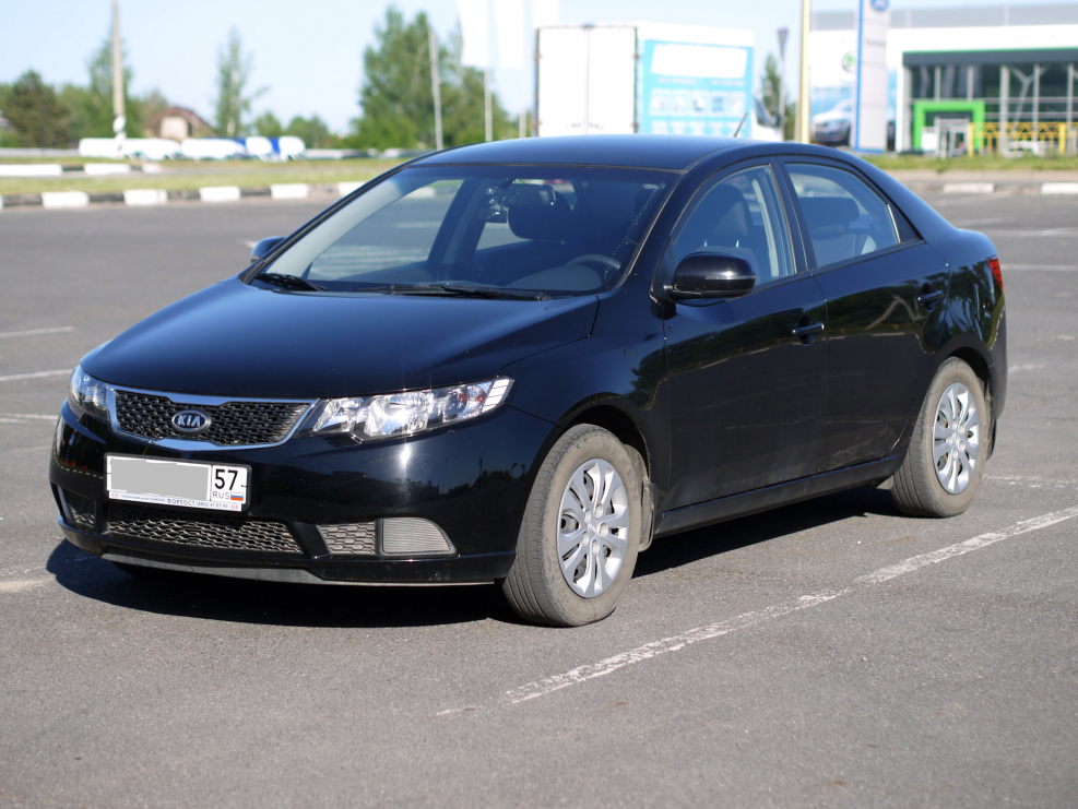 Kia Cerato черная