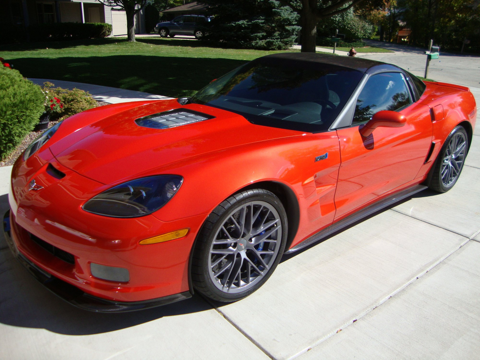 Корвет zr1 оранжевый