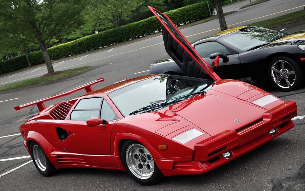 Ламборджини Countach