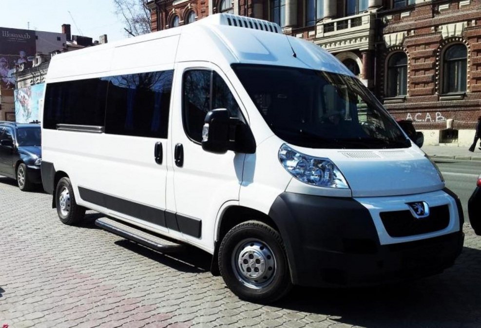 Peugeot Boxer микроавтобус