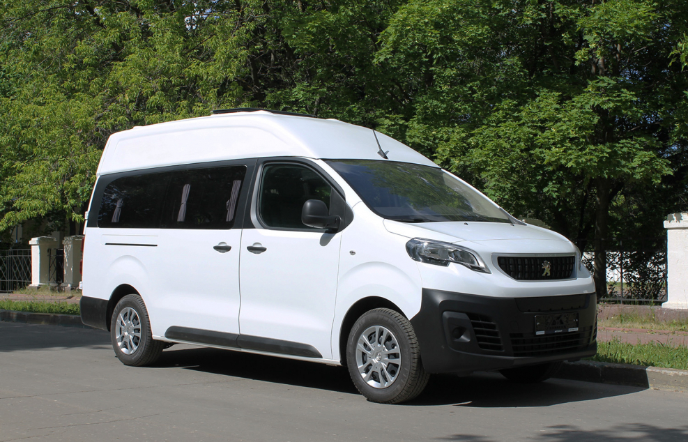 Peugeot минивэн traveller
