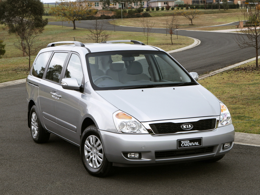 Kia Carnival III