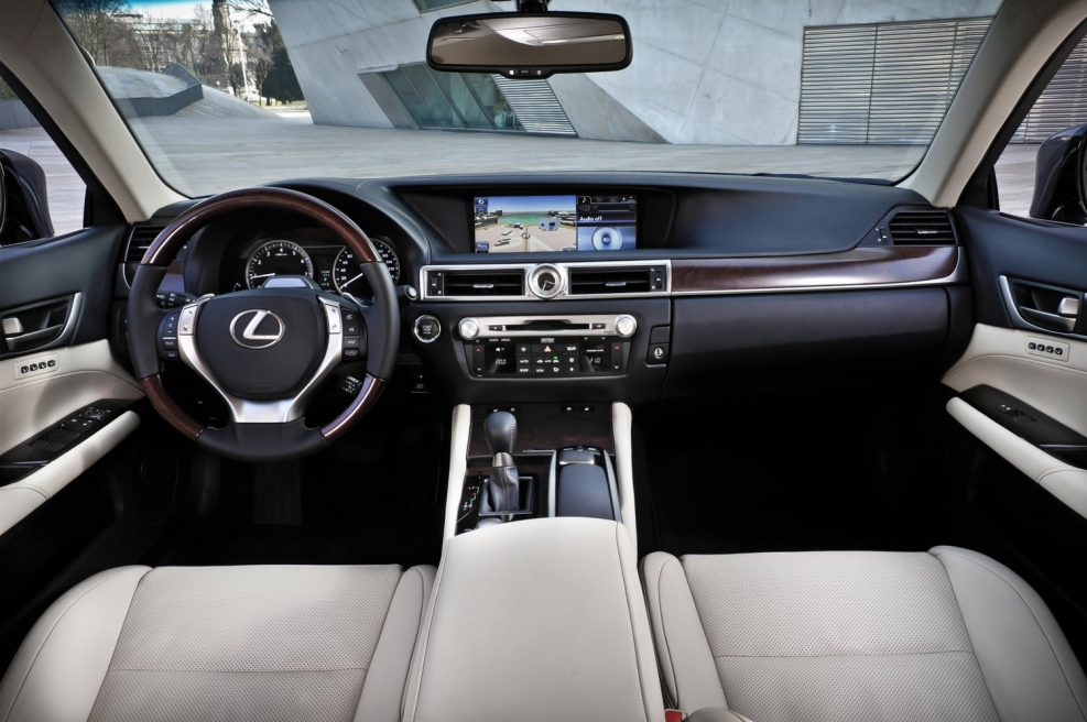 Lexus GS 250 салон