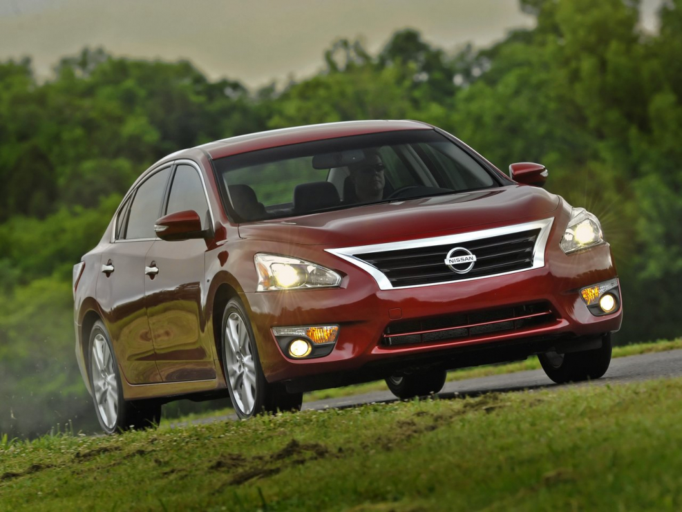 Nissan Altima (v)