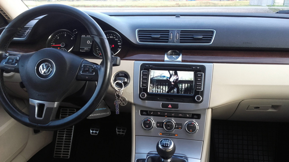 Volkswagen Passat b7 Interior