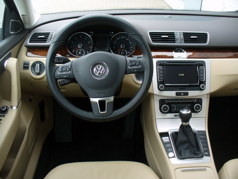 Volkswagen Passat b7 Interior