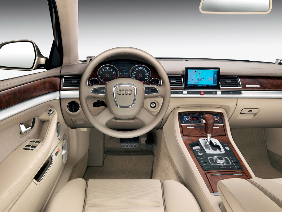 Audi a8 long