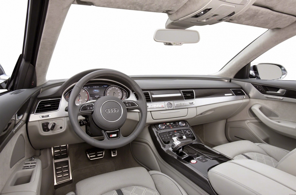 Audi s8 d5 Interior