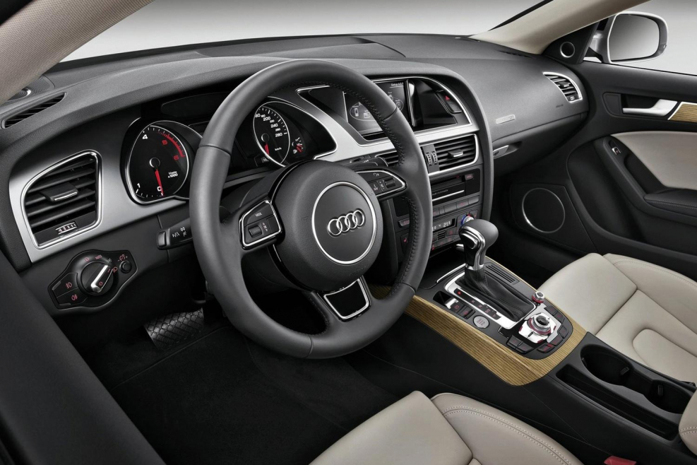 Audi a5 Sportback 2011 салон