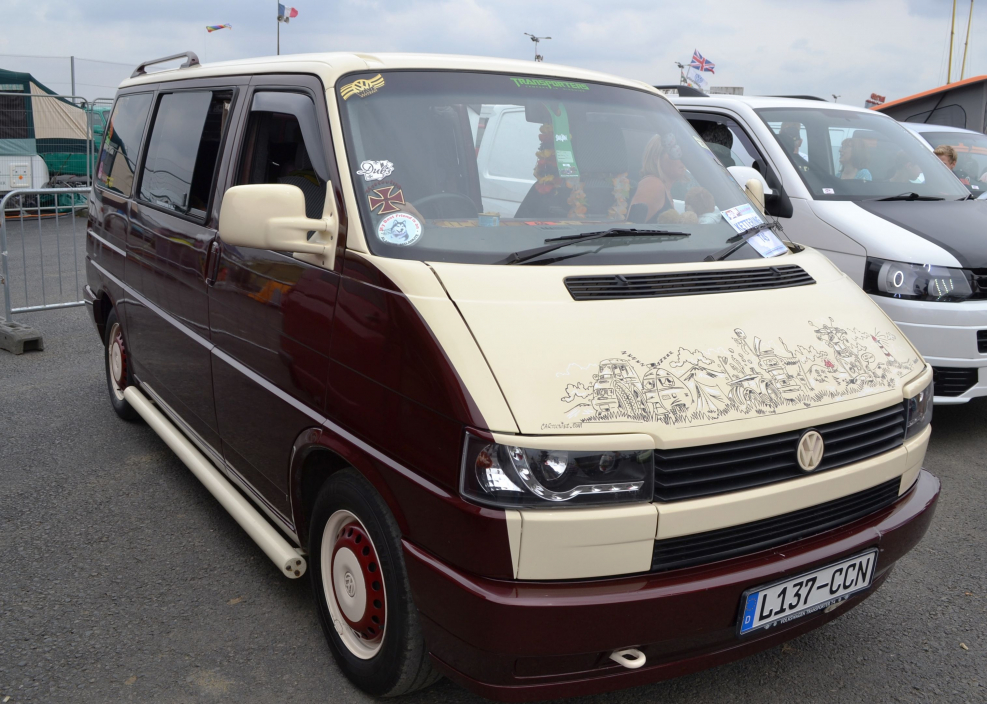 Volkswagen t4 двухцветный