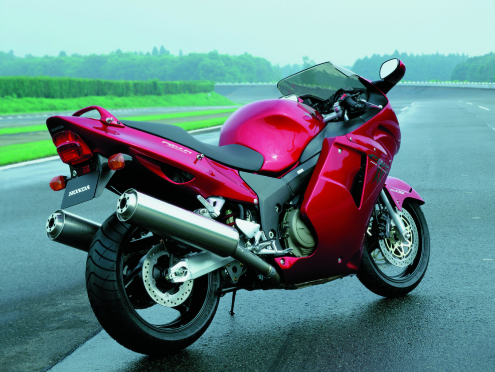 Хонда CBR 1100 Blackbird
