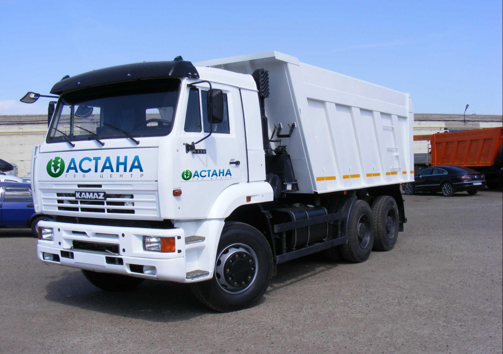 КАМАЗ 6520 белый