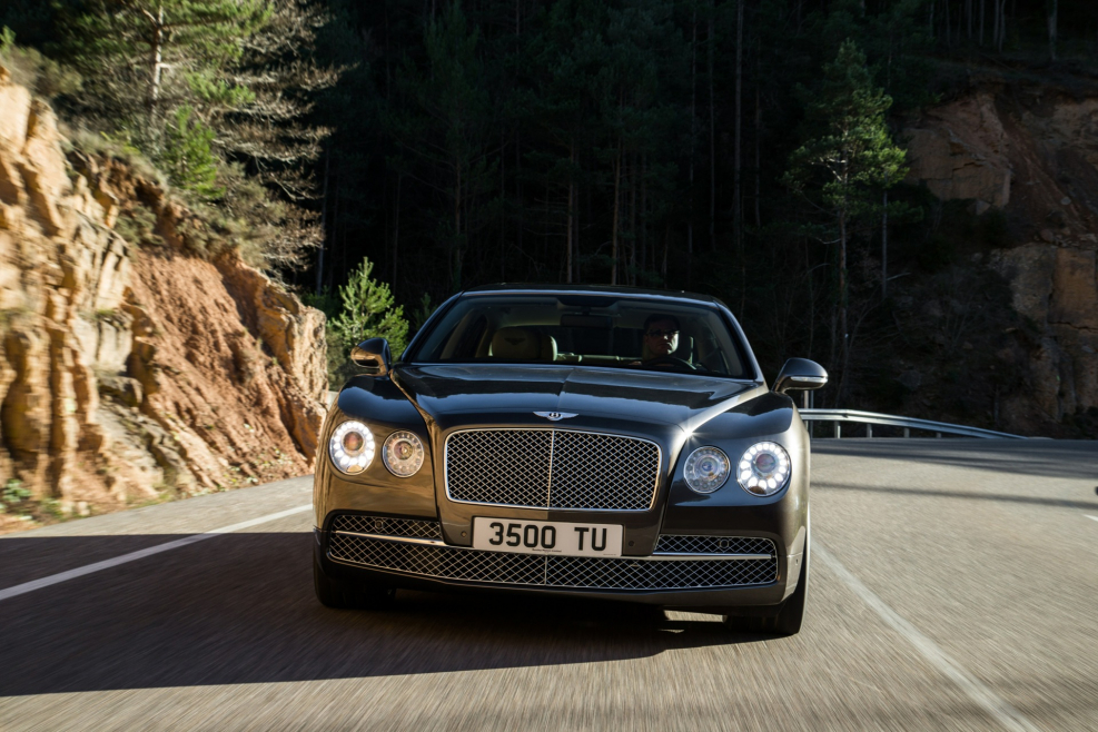 Подстаканники на Бентли Flying Spur