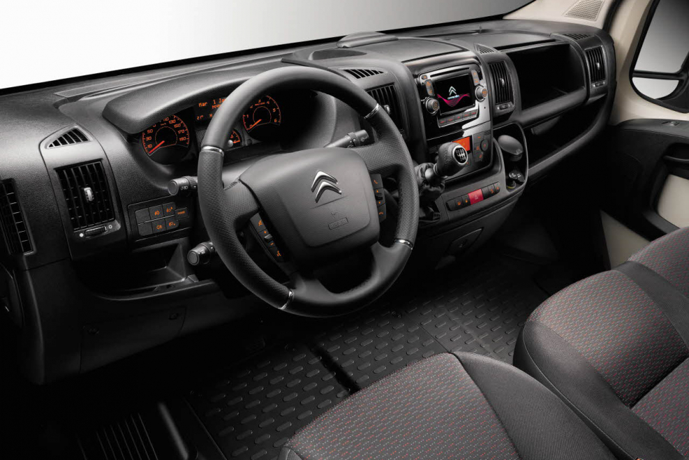 Boxer Peugeot 2017 салон
