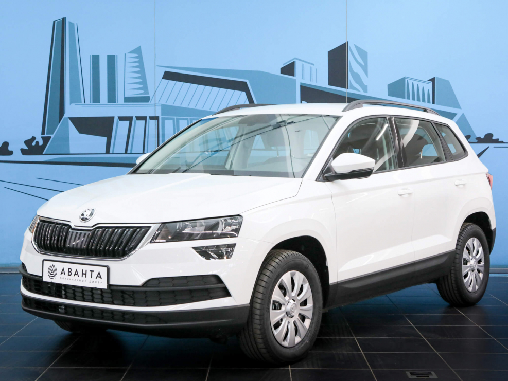 Skoda Karoq черный салон